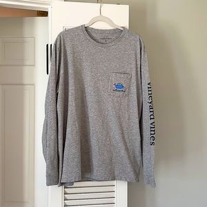 Vineyard Vines Men’s Graphic long-sleeved t-shirt